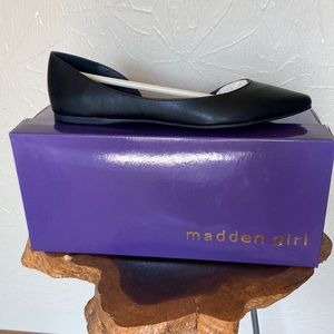 Madden Girl Flats - New With Box
